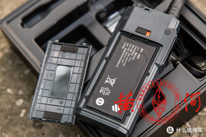 看小米对讲机专业版,什么是极蜂智能数字对讲机?