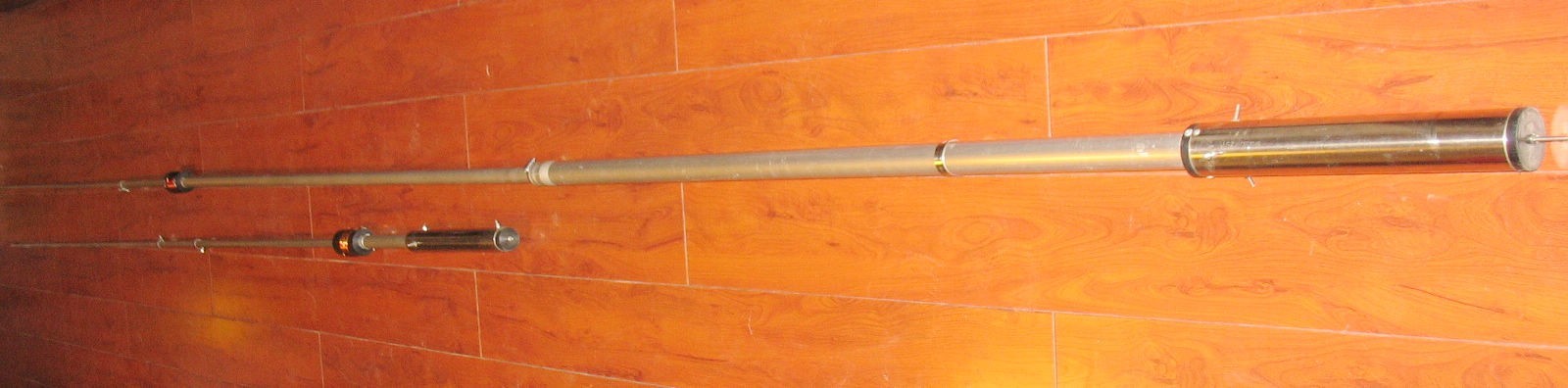 图六：采用中部加感的GP天线实物图