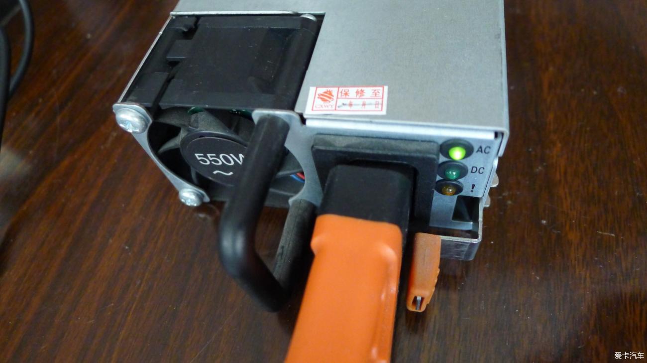 便宜好用，20元包邮的550w服务器电源改电压为13.8v