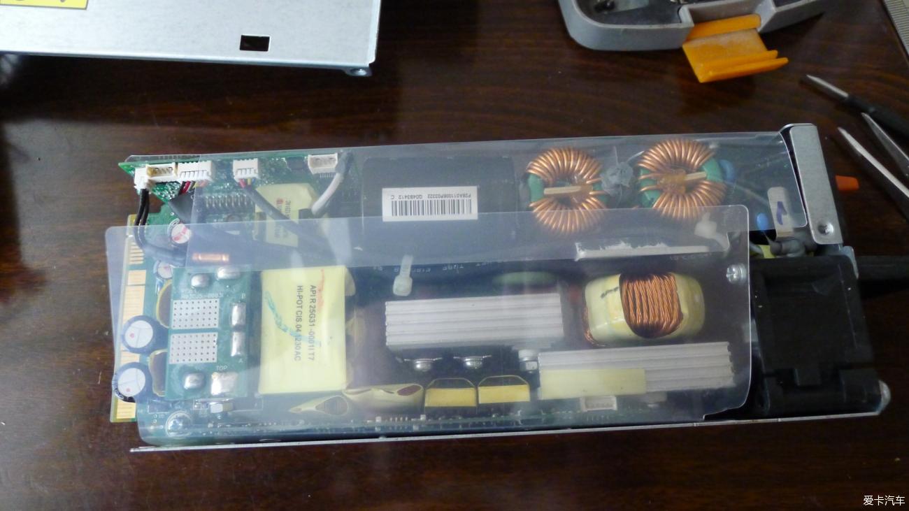 便宜好用，20元包邮的550w服务器电源改电压为13.8v