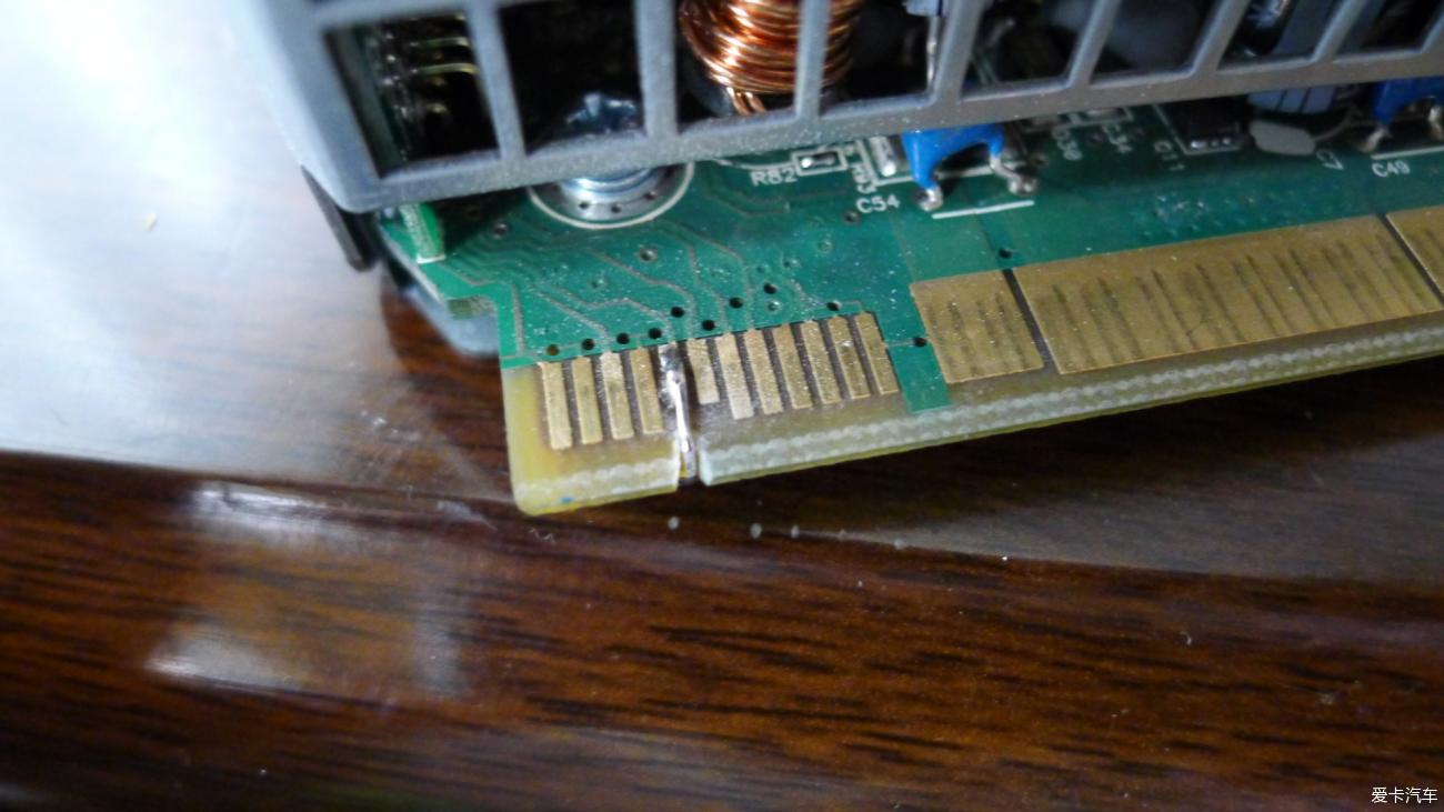 便宜好用，20元包邮的550w服务器电源改电压为13.8v