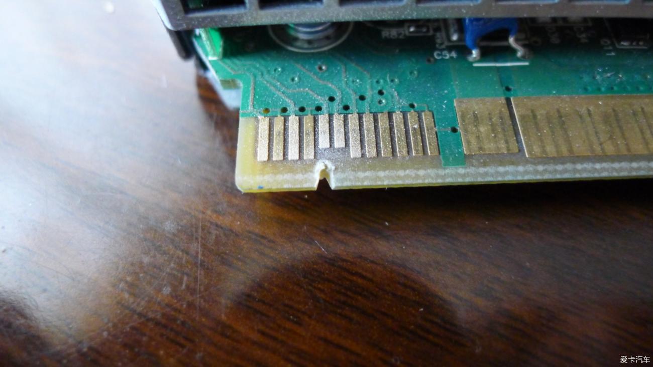 便宜好用，20元包邮的550w服务器电源改电压为13.8v