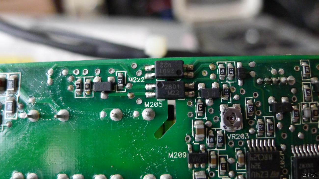 便宜好用，20元包邮的550w服务器电源改电压为13.8v