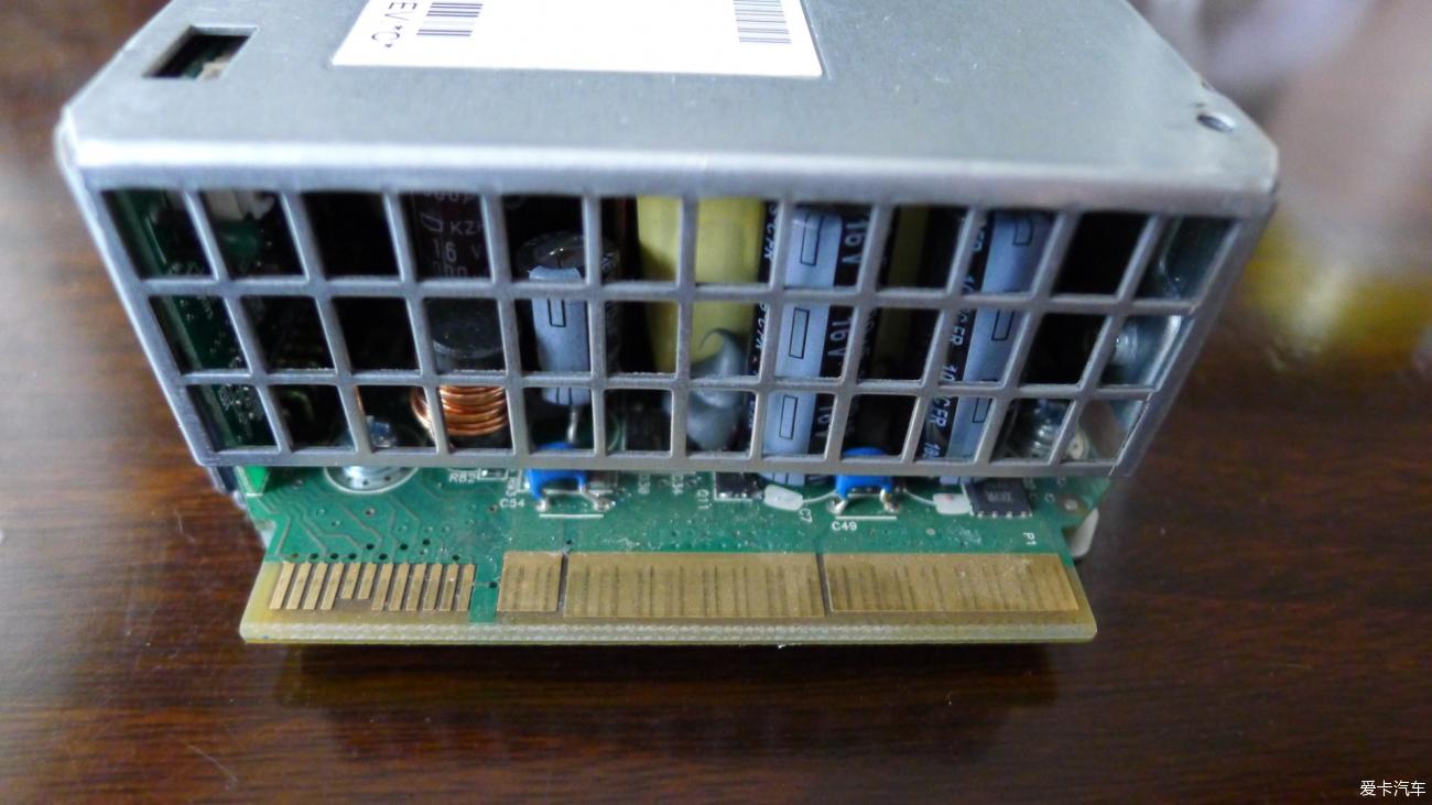 便宜好用，20元包邮的550w服务器电源改电压为13.8v