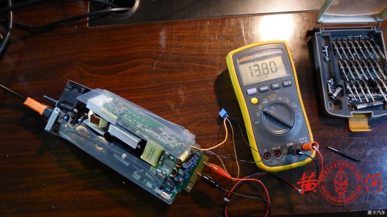 便宜好用,20元包邮的550w服务器电源改电压为13.8v