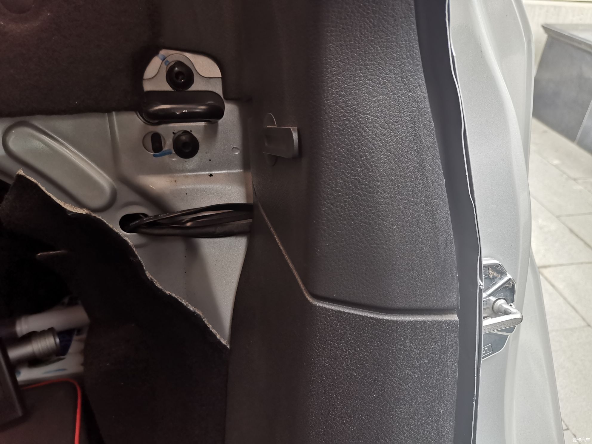 新福会12款福克斯安装YAESU FTM-300DR车台