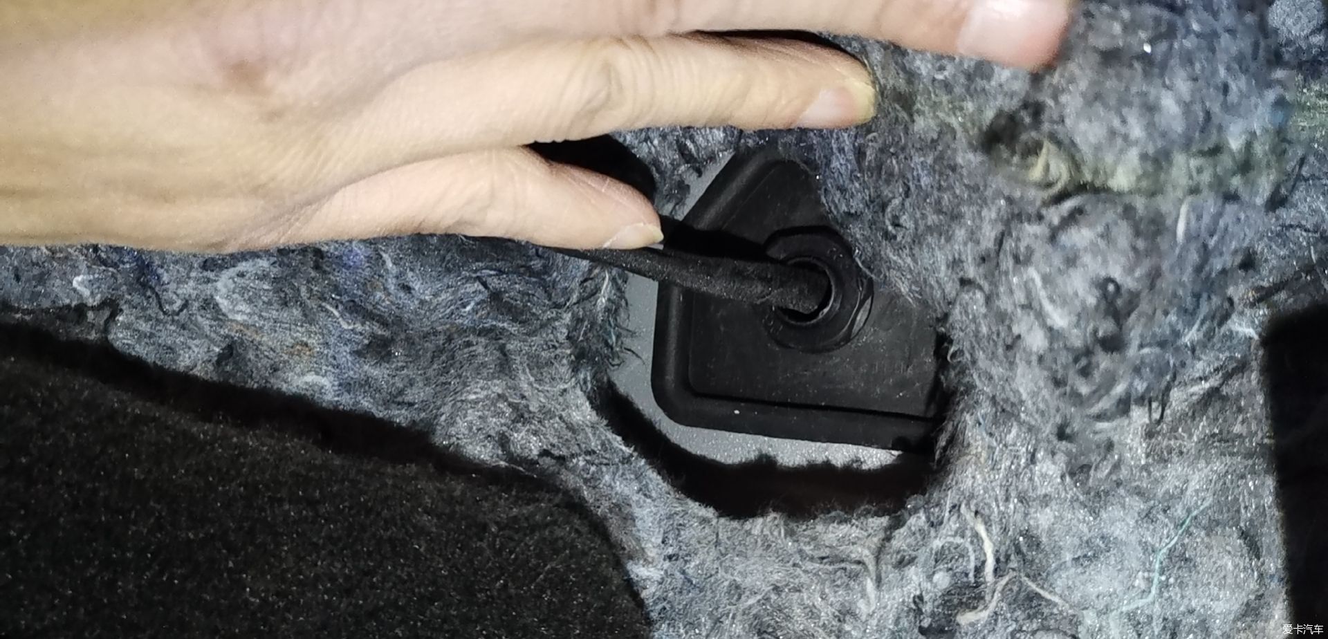 新福会12款福克斯安装YAESU FTM-300DR车台