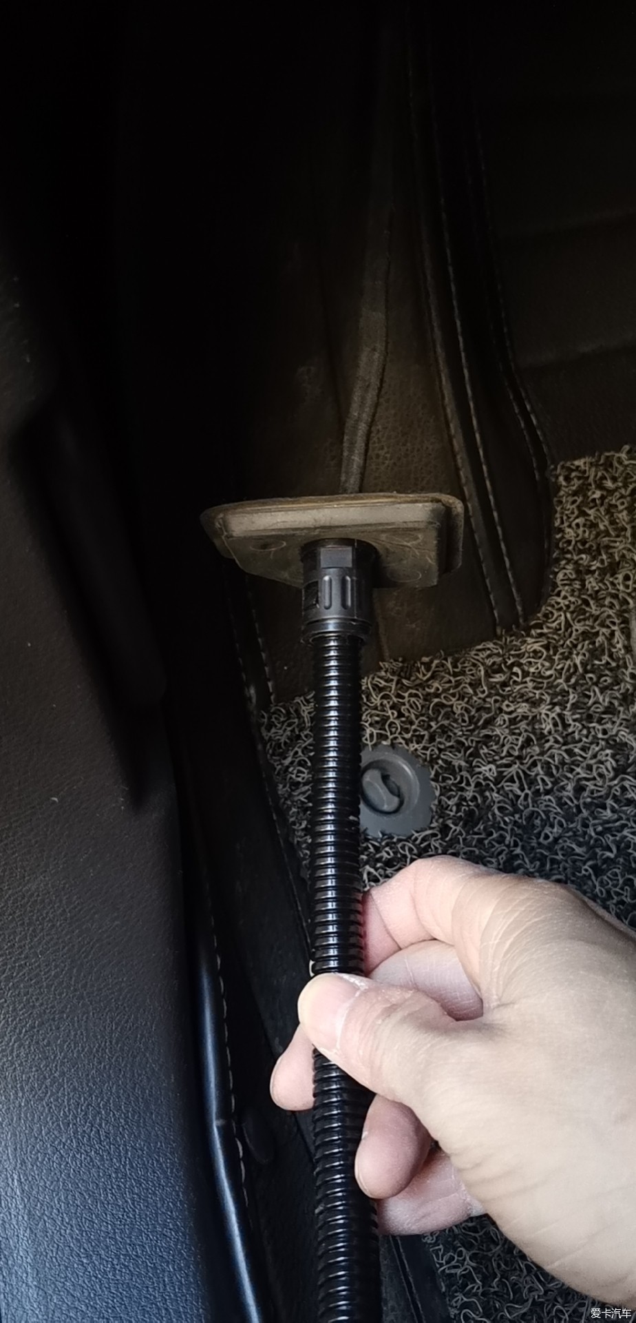 新福会12款福克斯安装YAESU FTM-300DR车台