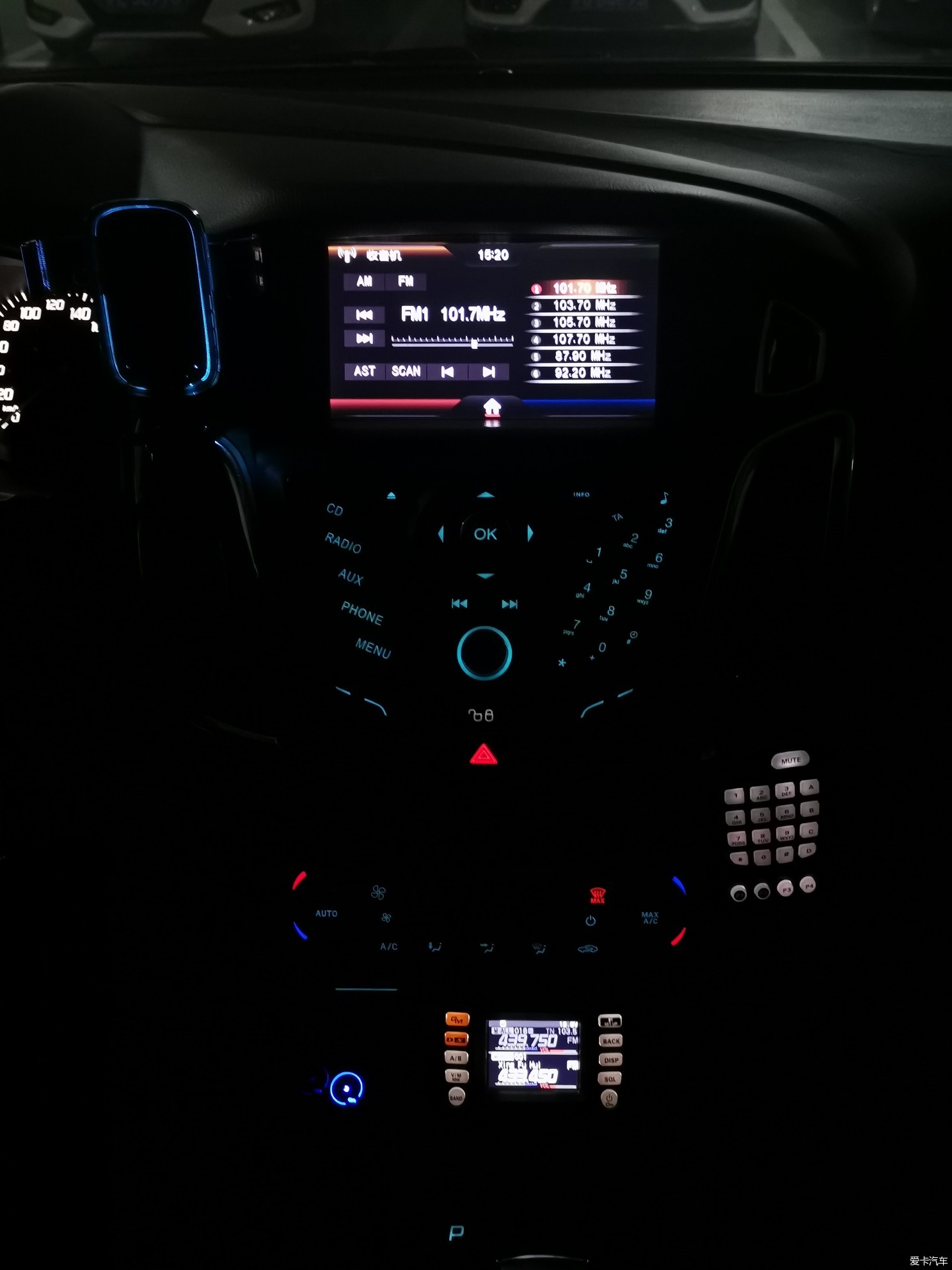 新福会12款福克斯安装YAESU FTM-300DR车台