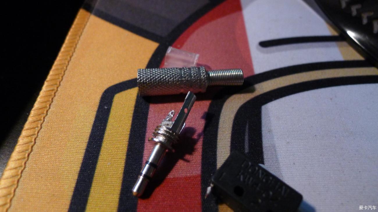 使用微动开关制作单桨电键