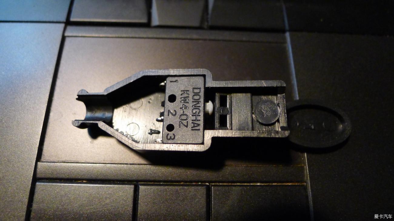 使用微动开关制作单桨电键