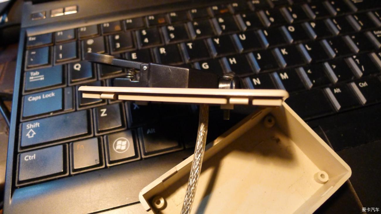 使用微动开关制作单桨电键