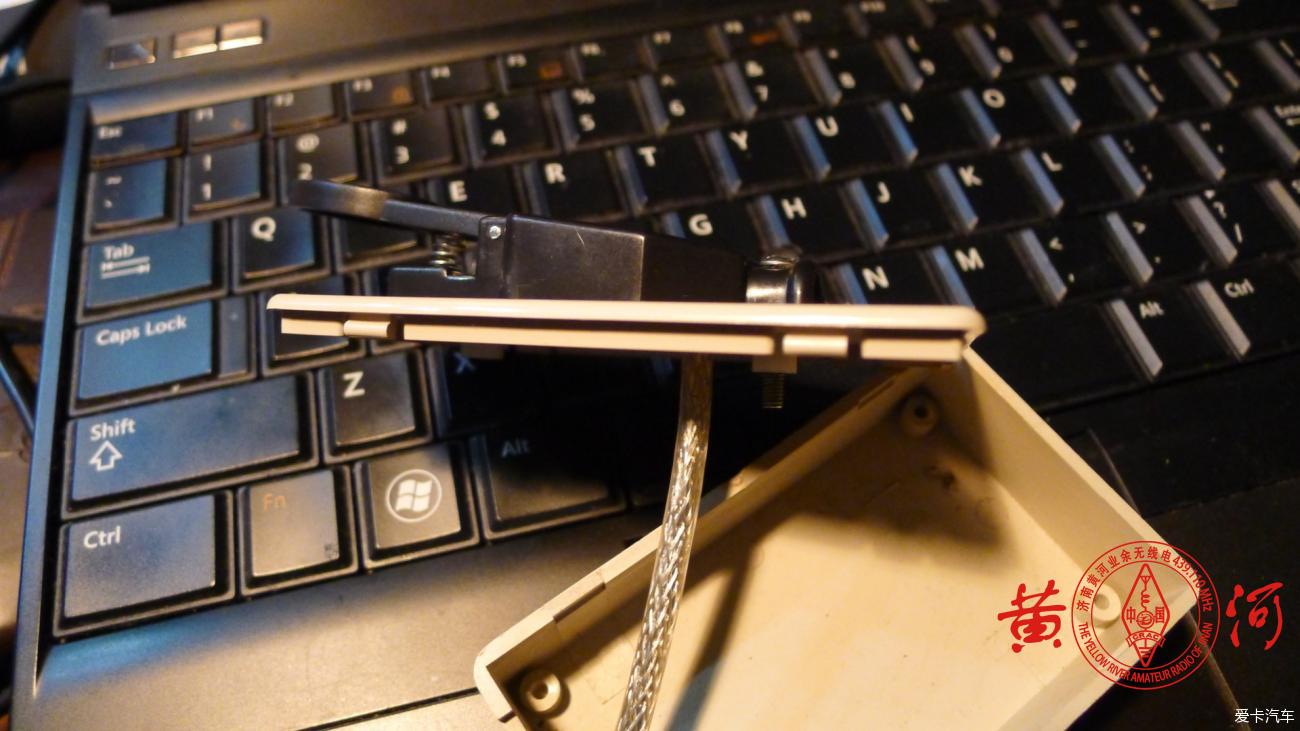 使用微动开关制作单桨电键