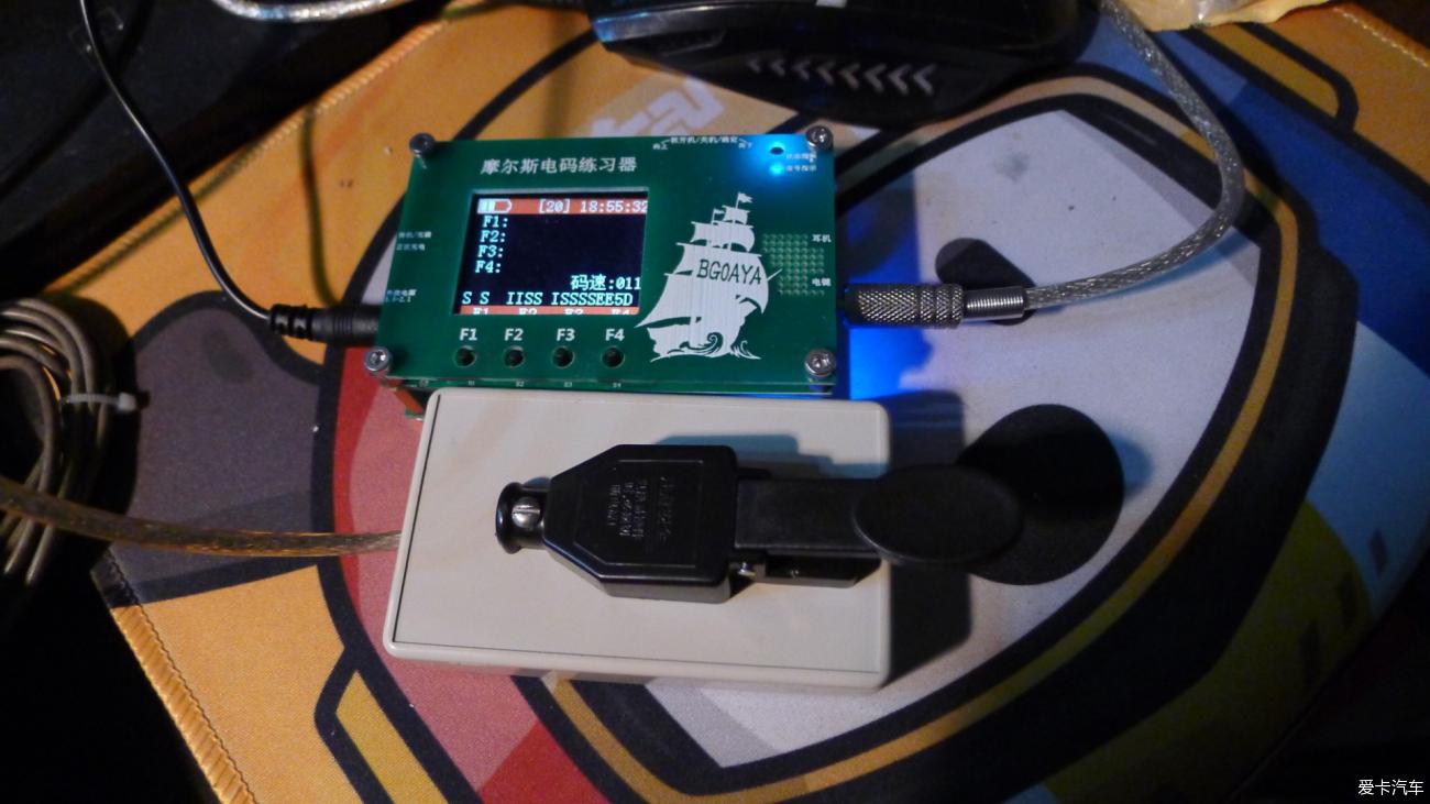 使用微动开关制作单桨电键